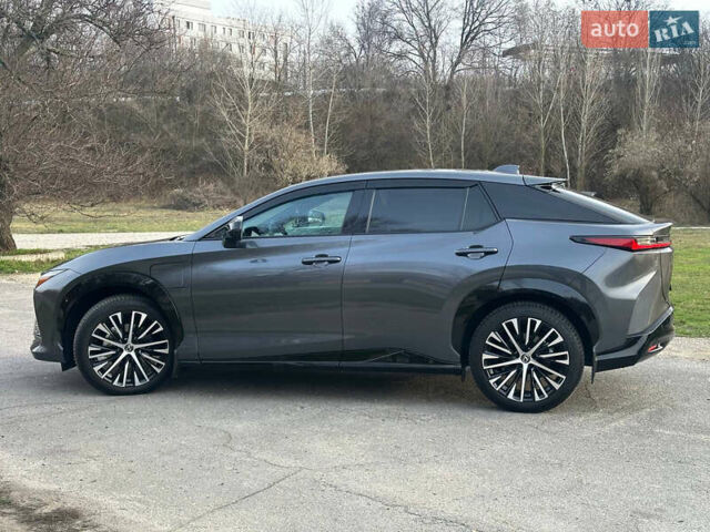 Серый Лексус RZ, объемом двигателя 0 л и пробегом 7 тыс. км за 54850 $, фото 11 на Automoto.ua