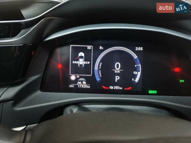 Серый Лексус RZ, объемом двигателя 0 л и пробегом 17 тыс. км за 39000 $, фото 5 на Automoto.ua