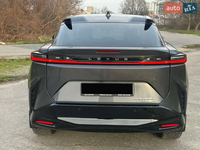 Серый Лексус RZ, объемом двигателя 0 л и пробегом 7 тыс. км за 54850 $, фото 9 на Automoto.ua