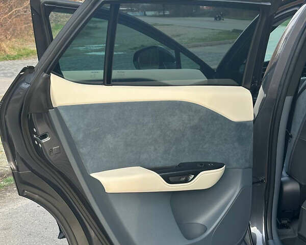 Серый Лексус RZ, объемом двигателя 0 л и пробегом 7 тыс. км за 54850 $, фото 15 на Automoto.ua