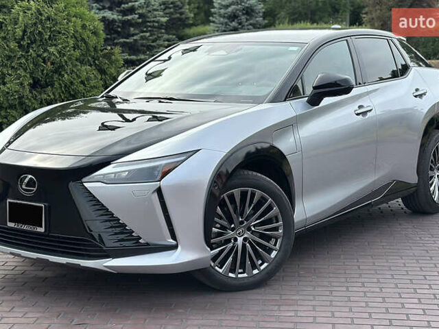Серый Лексус RZ, объемом двигателя 0 л и пробегом 8 тыс. км за 47000 $, фото 3 на Automoto.ua
