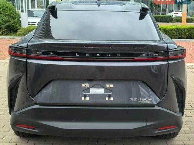 Серый Лексус RZ, объемом двигателя 0 л и пробегом 17 тыс. км за 39000 $, фото 2 на Automoto.ua