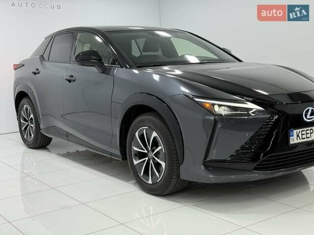 Серый Лексус RZ, объемом двигателя 0 л и пробегом 6 тыс. км за 44500 $, фото 6 на Automoto.ua