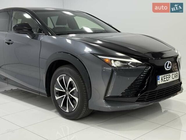 Серый Лексус RZ, объемом двигателя 0 л и пробегом 6 тыс. км за 44500 $, фото 8 на Automoto.ua