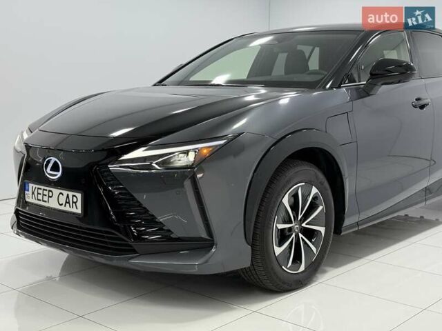 Серый Лексус RZ, объемом двигателя 0 л и пробегом 6 тыс. км за 44500 $, фото 9 на Automoto.ua