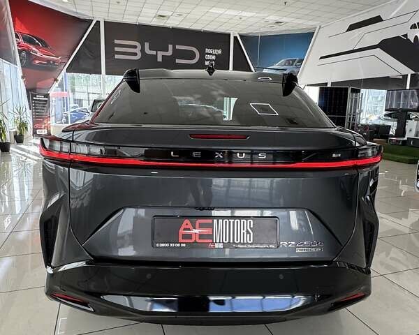 Серый Лексус RZ, объемом двигателя 0 л и пробегом 6 тыс. км за 43500 $, фото 5 на Automoto.ua