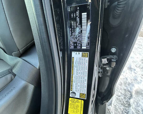 Серый Лексус RZ, объемом двигателя 0 л и пробегом 1 тыс. км за 43800 $, фото 7 на Automoto.ua