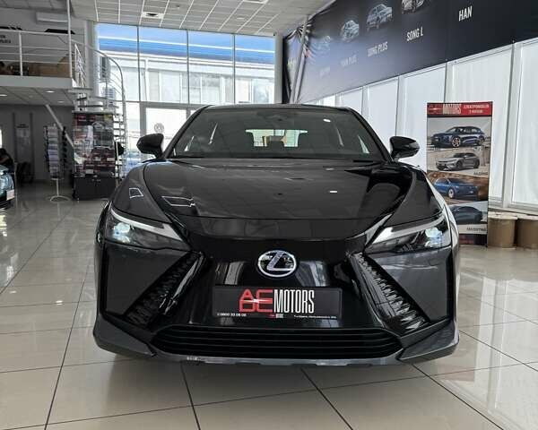 Серый Лексус RZ, объемом двигателя 0 л и пробегом 6 тыс. км за 43500 $, фото 1 на Automoto.ua