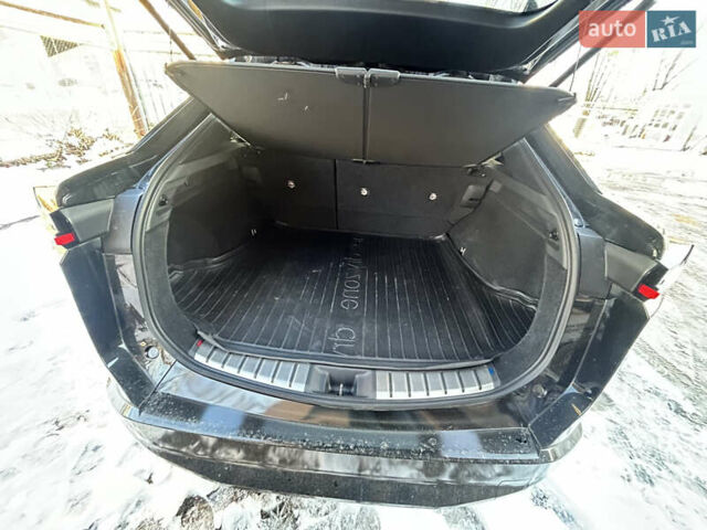 Серый Лексус RZ, объемом двигателя 0 л и пробегом 1 тыс. км за 43800 $, фото 12 на Automoto.ua