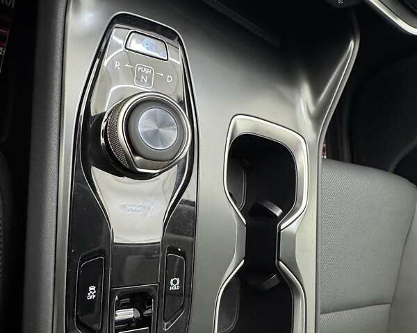 Серый Лексус RZ, объемом двигателя 0 л и пробегом 6 тыс. км за 43500 $, фото 23 на Automoto.ua