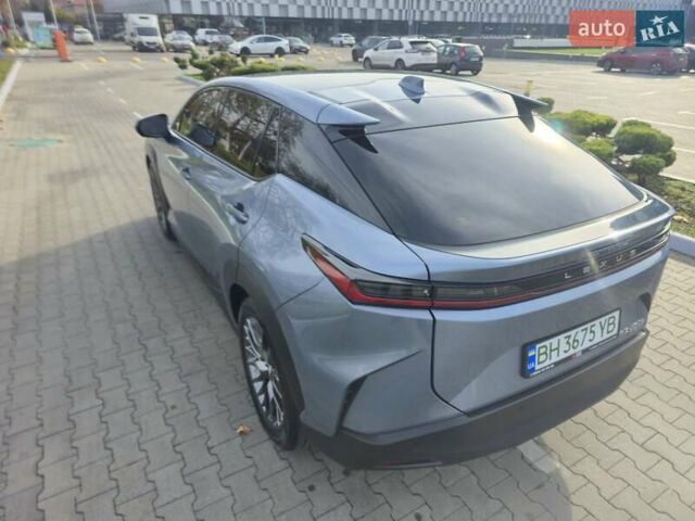 Синий Лексус RZ, объемом двигателя 0 л и пробегом 14 тыс. км за 39500 $, фото 5 на Automoto.ua