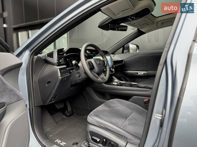 Синий Лексус RZ, объемом двигателя 0 л и пробегом 7 тыс. км за 61042 $, фото 8 на Automoto.ua