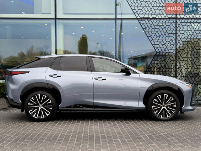 Синий Лексус RZ, объемом двигателя 0 л и пробегом 7 тыс. км за 61042 $, фото 5 на Automoto.ua