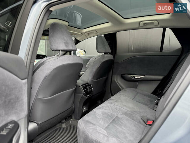 Синий Лексус RZ, объемом двигателя 0 л и пробегом 7 тыс. км за 61042 $, фото 15 на Automoto.ua