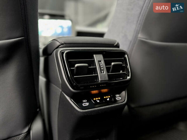 Синий Лексус RZ, объемом двигателя 0 л и пробегом 7 тыс. км за 61042 $, фото 24 на Automoto.ua