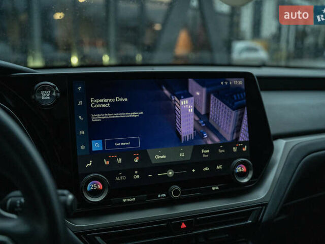 Білий Лексус TX, об'ємом двигуна 2.4 л та пробігом 24 тис. км за 95000 $, фото 33 на Automoto.ua