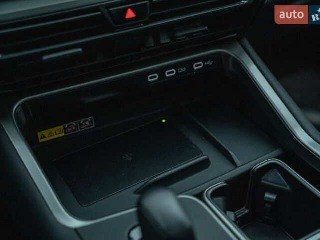 Білий Лексус TX, об'ємом двигуна 2.4 л та пробігом 24 тис. км за 95000 $, фото 35 на Automoto.ua