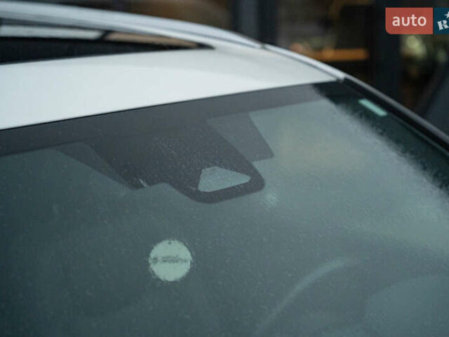 Білий Лексус TX, об'ємом двигуна 2.4 л та пробігом 24 тис. км за 95000 $, фото 12 на Automoto.ua