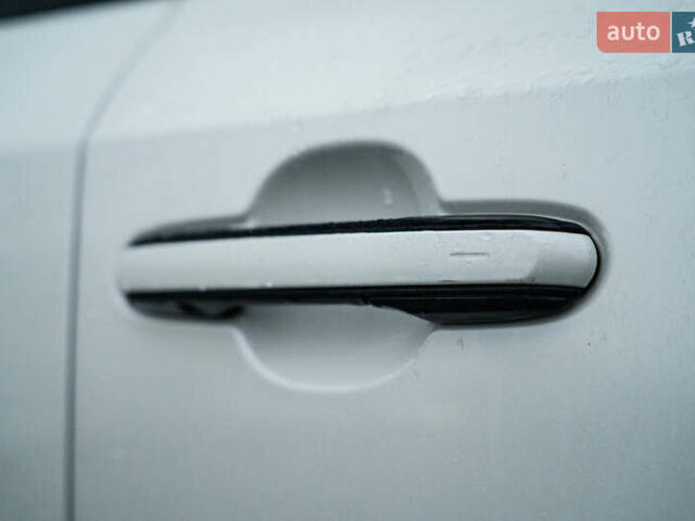 Білий Лексус TX, об'ємом двигуна 2.4 л та пробігом 24 тис. км за 95000 $, фото 17 на Automoto.ua