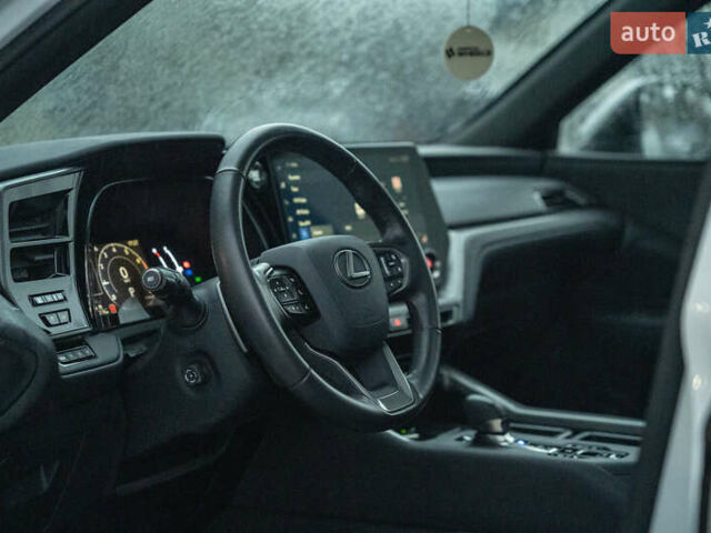 Білий Лексус TX, об'ємом двигуна 2.4 л та пробігом 24 тис. км за 95000 $, фото 22 на Automoto.ua