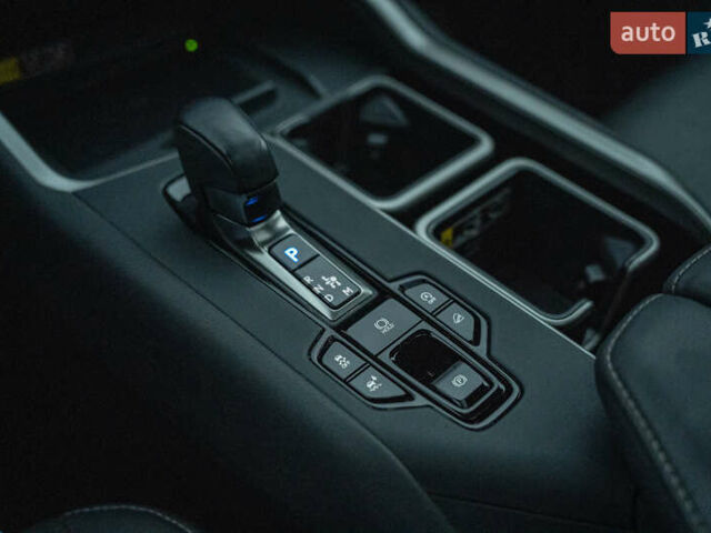 Білий Лексус TX, об'ємом двигуна 2.4 л та пробігом 24 тис. км за 95000 $, фото 34 на Automoto.ua