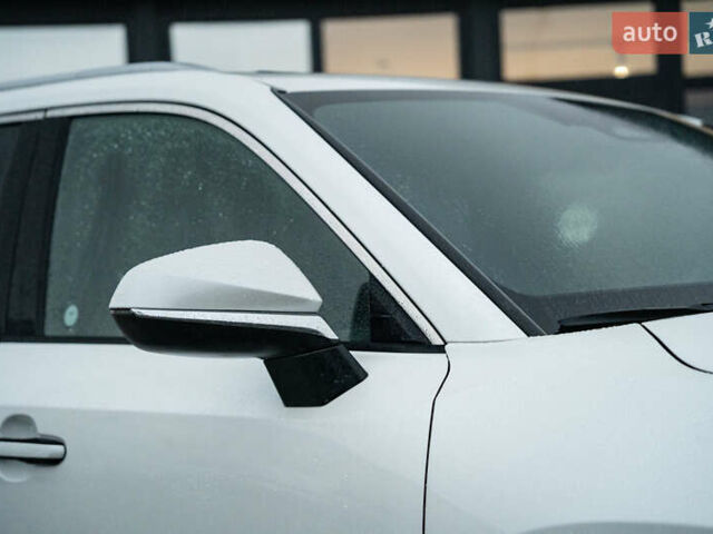 Білий Лексус TX, об'ємом двигуна 2.4 л та пробігом 24 тис. км за 95000 $, фото 11 на Automoto.ua