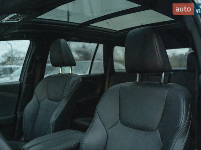 Білий Лексус TX, об'ємом двигуна 2.4 л та пробігом 24 тис. км за 95000 $, фото 37 на Automoto.ua