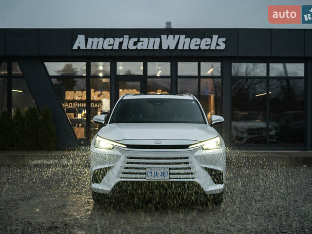 Білий Лексус TX, об'ємом двигуна 2.4 л та пробігом 24 тис. км за 95000 $, фото 1 на Automoto.ua