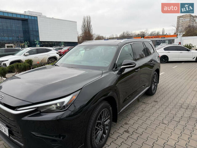 Чорний Лексус TX, об'ємом двигуна 2.39 л та пробігом 3 тис. км за 93000 $, фото 1 на Automoto.ua