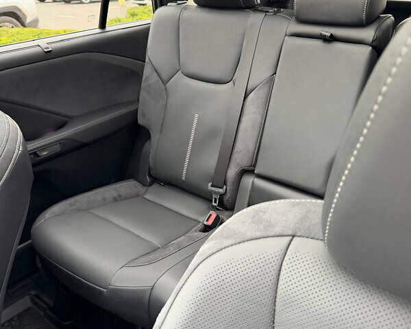 Чорний Лексус TX, об'ємом двигуна 2.39 л та пробігом 3 тис. км за 93000 $, фото 24 на Automoto.ua