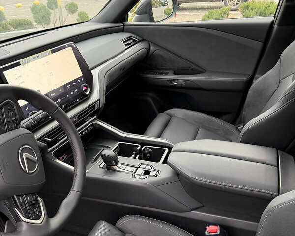 Чорний Лексус TX, об'ємом двигуна 2.39 л та пробігом 3 тис. км за 93000 $, фото 23 на Automoto.ua