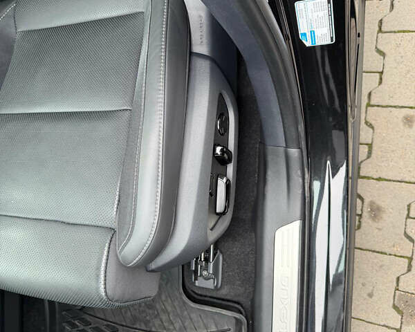 Чорний Лексус TX, об'ємом двигуна 2.39 л та пробігом 3 тис. км за 93000 $, фото 12 на Automoto.ua