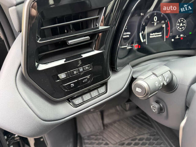 Чорний Лексус TX, об'ємом двигуна 2.39 л та пробігом 3 тис. км за 93000 $, фото 10 на Automoto.ua