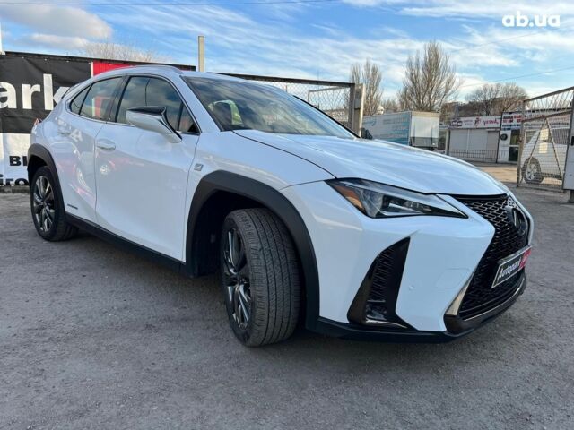 Белый Лексус UX, объемом двигателя 2 л и пробегом 28 тыс. км за 27990 $, фото 14 на Automoto.ua