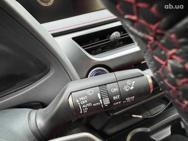 Белый Лексус UX, объемом двигателя 2 л и пробегом 28 тыс. км за 27990 $, фото 58 на Automoto.ua