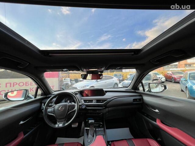 Белый Лексус UX, объемом двигателя 2 л и пробегом 28 тыс. км за 27990 $, фото 47 на Automoto.ua