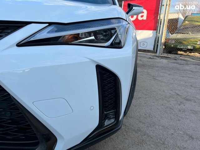 Белый Лексус UX, объемом двигателя 2 л и пробегом 28 тыс. км за 27990 $, фото 18 на Automoto.ua