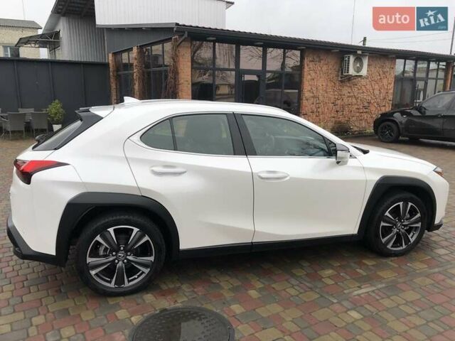 Белый Лексус UX, объемом двигателя 1.99 л и пробегом 79 тыс. км за 25500 $, фото 12 на Automoto.ua