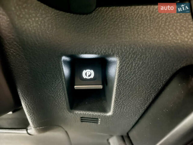 Белый Лексус UX, объемом двигателя 1.99 л и пробегом 46 тыс. км за 35500 $, фото 20 на Automoto.ua