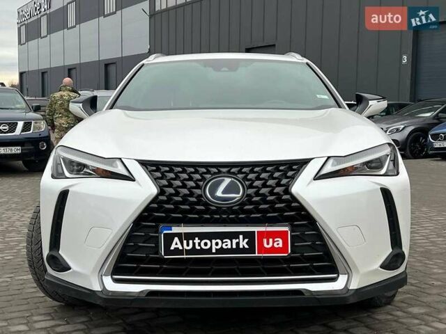 Белый Лексус UX, объемом двигателя 2 л и пробегом 86 тыс. км за 23390 $, фото 12 на Automoto.ua