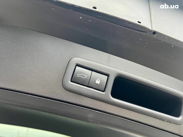 Белый Лексус UX, объемом двигателя 2 л и пробегом 86 тыс. км за 23390 $, фото 45 на Automoto.ua