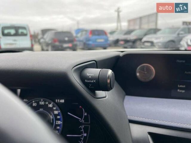 Белый Лексус UX, объемом двигателя 2 л и пробегом 86 тыс. км за 23390 $, фото 22 на Automoto.ua