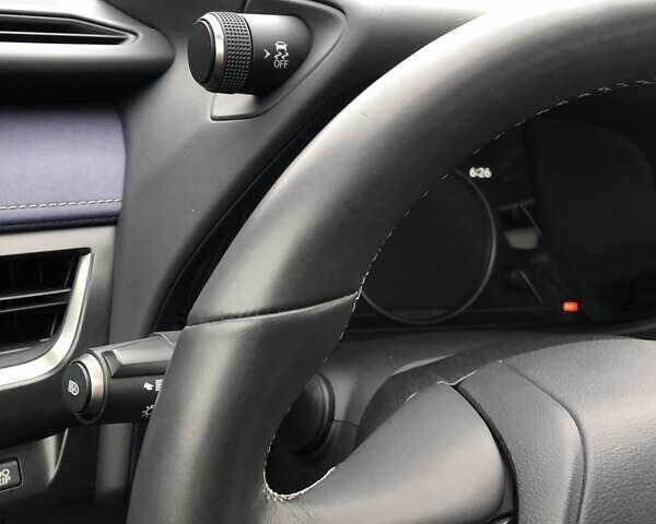 Белый Лексус UX, объемом двигателя 1.99 л и пробегом 79 тыс. км за 25500 $, фото 60 на Automoto.ua