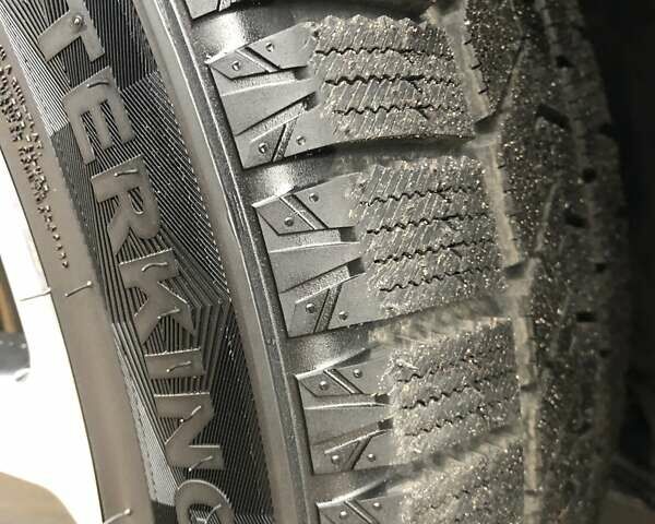 Белый Лексус UX, объемом двигателя 1.99 л и пробегом 79 тыс. км за 25500 $, фото 21 на Automoto.ua