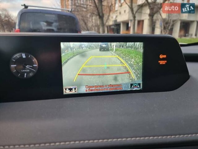 Білий Лексус UX, об'ємом двигуна 1.99 л та пробігом 49 тис. км за 28500 $, фото 15 на Automoto.ua