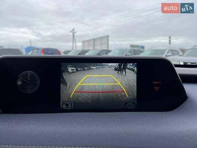 Белый Лексус UX, объемом двигателя 2 л и пробегом 86 тыс. км за 23390 $, фото 36 на Automoto.ua