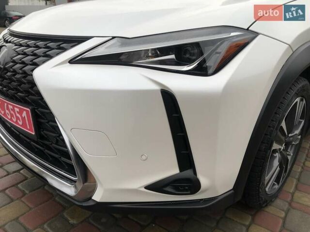 Белый Лексус UX, объемом двигателя 1.99 л и пробегом 79 тыс. км за 25500 $, фото 18 на Automoto.ua