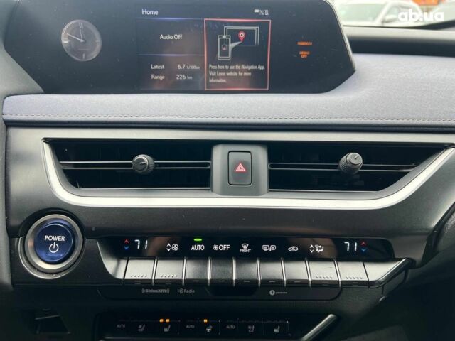 Белый Лексус UX, объемом двигателя 2 л и пробегом 86 тыс. км за 23390 $, фото 30 на Automoto.ua