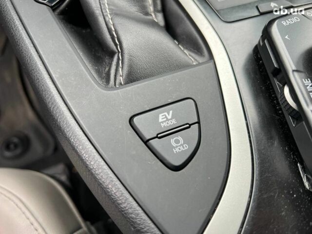 Белый Лексус UX, объемом двигателя 2 л и пробегом 86 тыс. км за 23390 $, фото 33 на Automoto.ua