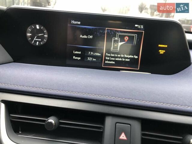 Белый Лексус UX, объемом двигателя 1.99 л и пробегом 79 тыс. км за 25500 $, фото 28 на Automoto.ua